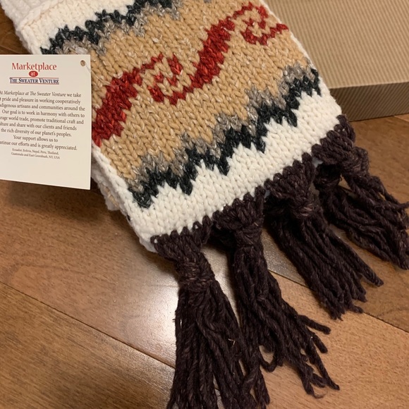 Wool Scarf (with pocket!)